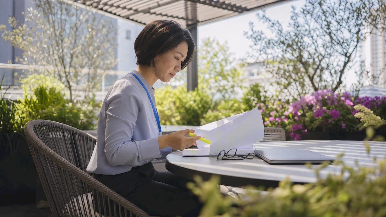 Cover Image for What is an LOI? A practical guide for business professionals